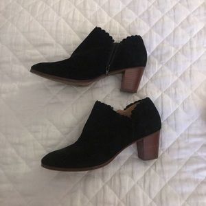 Jack Rogers suede scallop trim bootie size 11